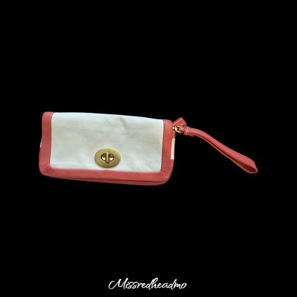 Vintage Coach Wristlet - Picture 1 of 6